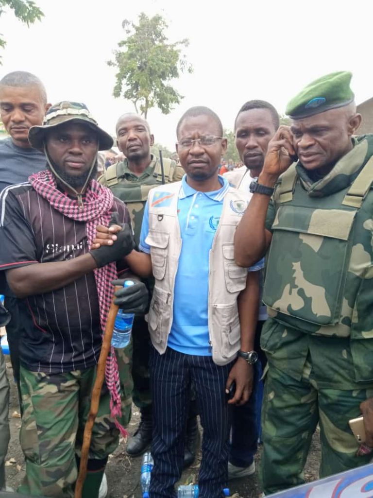 RDC Nord-Kivu : Le chef rebelle “Jeteme” se rend aux FARDC avec plus de deux cent de ses hommes à Rutshuru.